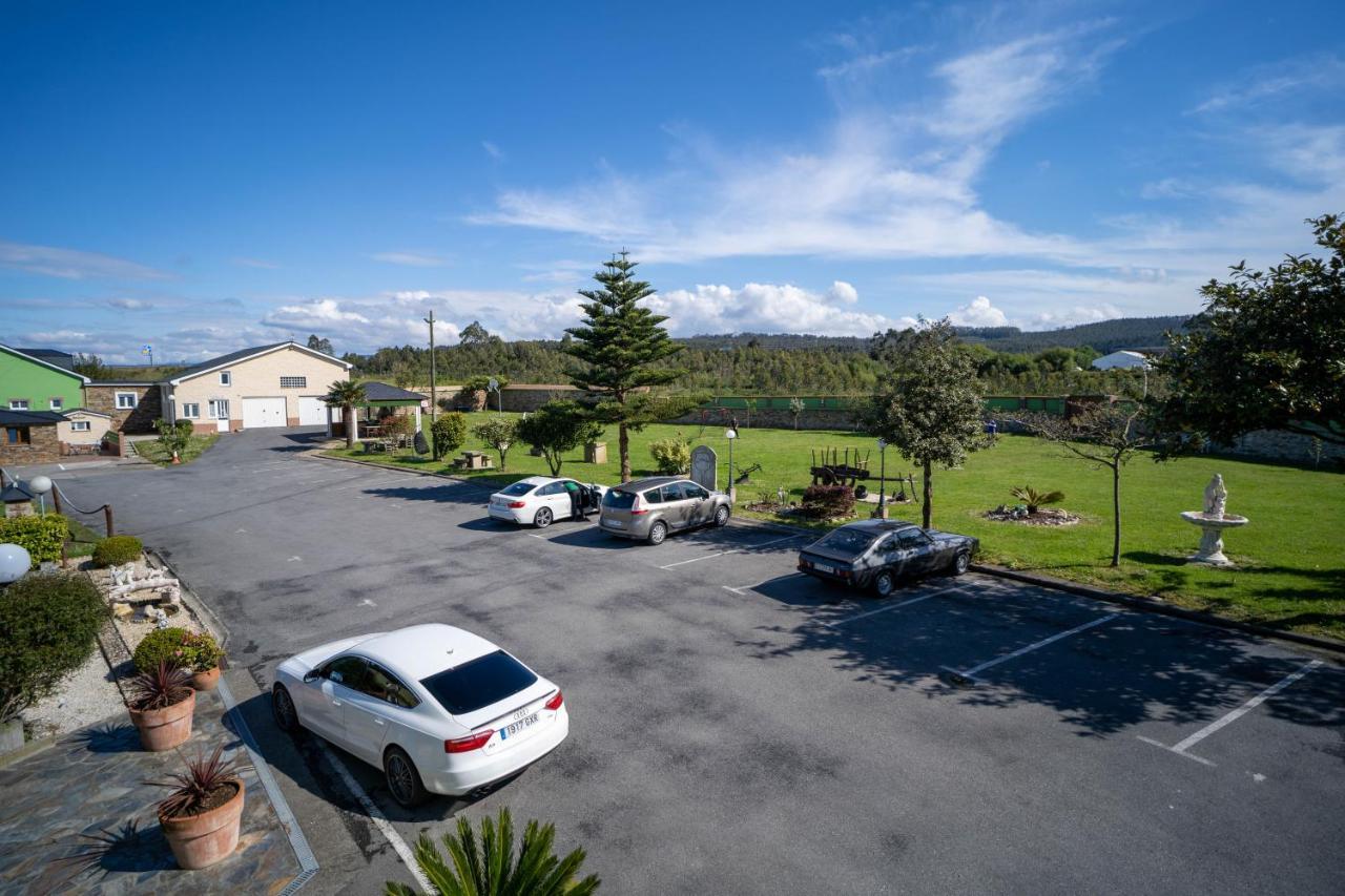 El Pinar Hotell Ribadeo Exteriör bild