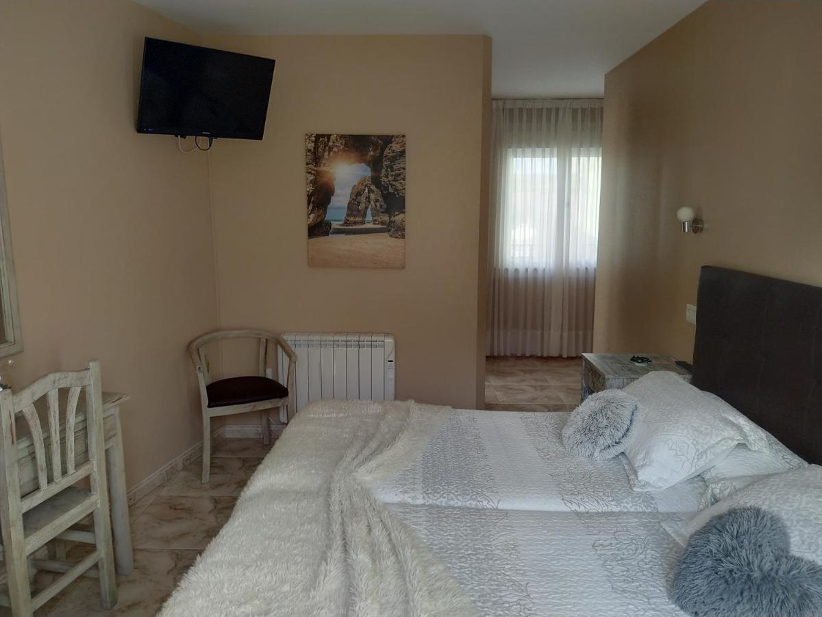 El Pinar Hotell Ribadeo Exteriör bild